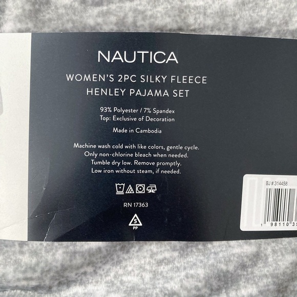 Nautica Gray Fleece Pajama Set - Picture 4 of 4